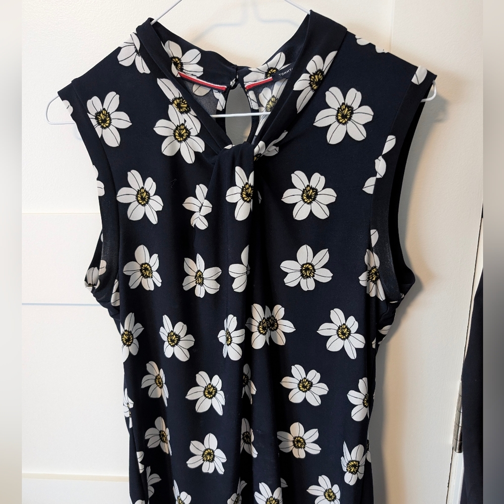 Tommy Hilfiger Blue Sleeveless Ruched Blouse with Mandarin Collar